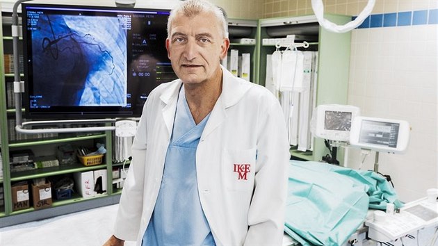 MUDr. Michael elzko od roku 1992 vede oddlen Intervenn kardiologie na klinice kardiologie praskho IKEM. (22. kvtna 2019)