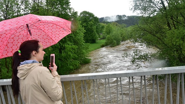 Bleskov povodn zpsobil vodn tok Senina v st u Vsetna.