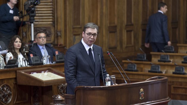 Srbsk prezident Aleksandar Vui hovo v parlamentu v Blehrad o kosovsk krizi. (27. kvtna 2019)