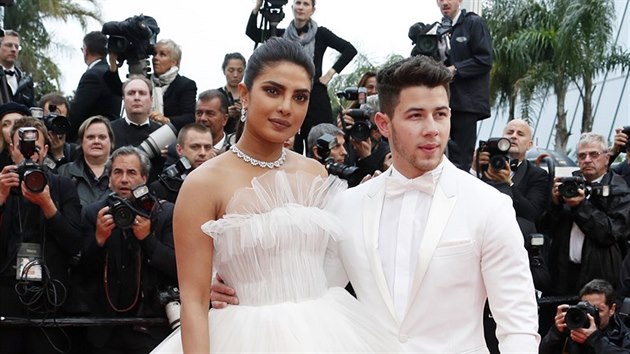 Priyanka Chopra a Nick Jonas (Cannes, 18. kvtna 2019)