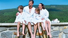 Rodinná dovolená, kde se cítíme jako doma. Všichni spolu a rádi. Rodinná dovolená, kde se cítíme jako doma. Všichni spolu a rádi.