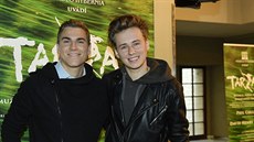 Roli Tarzana dostaly hvězdy Tváře David Gránský a Vojtěch Drahokoupil. Roli Tarzana dostaly hvězdy Tváře David Gránský a Vojtěch Drahokoupil.