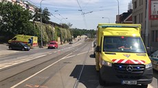 Ženu v Zenklově ulici srazilo auto záchranářů. (24. 5. 2019) Ženu v Zenklově ulici srazilo auto záchranářů. (24. 5. 2019)