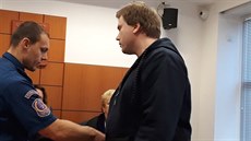 Hlavní líčení s obžalovaným Jiřím Davidem. Hlavní líčení s obžalovaným Jiřím Davidem.