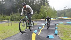 Bikeři se chystají na Světový pohár v Novém Městě na Moravě. Bikeři se chystají na Světový pohár v Novém Městě na Moravě.
