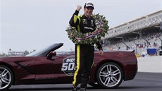 Simon Pagenaud ovládl závod 500 mil v Indianapolis. Simon Pagenaud ovládl závod 500 mil v Indianapolis.