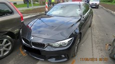 Muž ukradl v Německu BMW a ujížděl s ním do České republiky. Policisté ho... Muž ukradl v Německu BMW a ujížděl s ním do České republiky. Policisté ho...