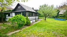 Psáry, okres Praha-západ. Chata má užitnou plochu 55 m². Psáry, okres Praha-západ. Chata má užitnou plochu 55 m².