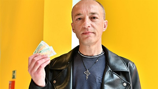 Jiří Bezděk stanul u soudu kvůli nezaplaceným pokutám z MHD. Jako sociálně slabý člověk má pocit, že jej dopravní podnik diskriminuje.