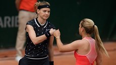 POSLEDNÍ ZÁPAS. Lucie Šafářová (vlevo) s Dominikou Cibulkovou ve čtyřhře na... POSLEDNÍ ZÁPAS. Lucie Šafářová (vlevo) s Dominikou Cibulkovou ve čtyřhře na...