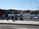 Pražské náplavky s teplým počasím ožily.Na Smíchově vyrostlo šapito a objevil se tam i větrný mlýn. Pražské náplavky s teplým počasím ožily.Na Smíchově vyrostlo šapito a objevil se tam i větrný mlýn.