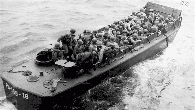 Výsadkový člun LCVP převážel vojáky na pláže při vylodění v Normandii Výsadkový člun LCVP převážel vojáky na pláže při vylodění v Normandii