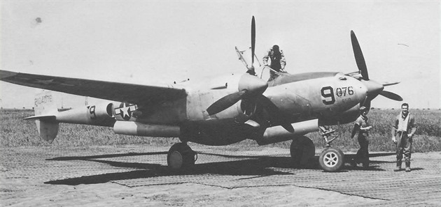 Letoun P-38 Ligthning ze sestavy 14. stíhací skupiny Letoun P-38 Ligthning ze sestavy 14. stíhací skupiny