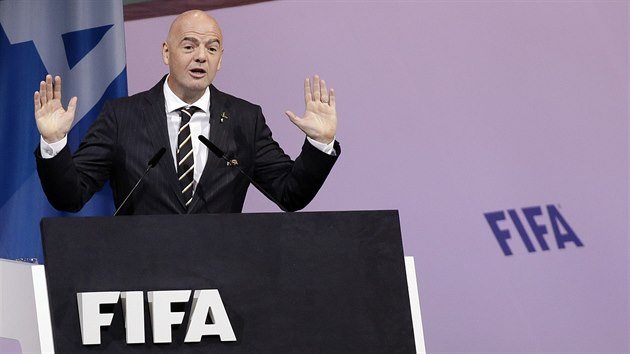 Gianni Infantino na kongresu FIFA v Paříži. Gianni Infantino na kongresu FIFA v Paříži.