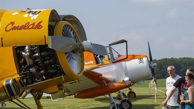 Aeroklub Luhaovice pod setkn vech bvalch i souasnch pilot, fanouk a model legendy Z-37 "melk" (8. ervna 2019).