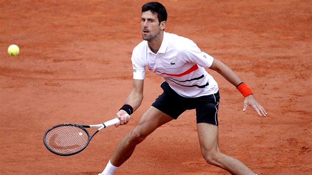 Novak Djokovi ze Srbska v semifinle Roland Garros