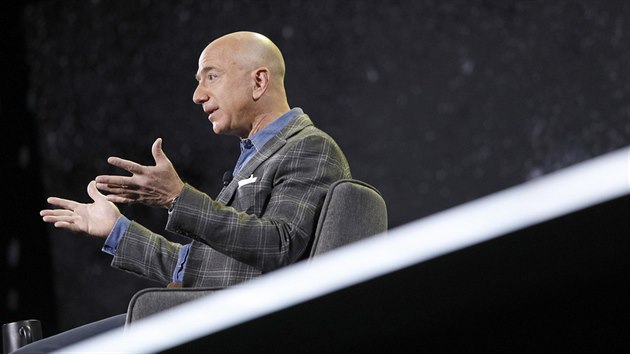 f Amazonu Jeff Bezos hovo na konferenci re:MARS v Las Vegas. (6. ervna 2019)