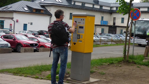 Na parkovitch v Adrpachu jsou od letoka zvory, stn na 4 hodiny stoj stovku.