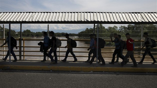 Migranti ze Stedn Ameriky na hranici Guatemaly a Mexika. (5. ervna 2019)