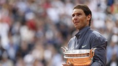 panl Rafael Nadal se raduje z dvanáctého titulu na Roland Garros