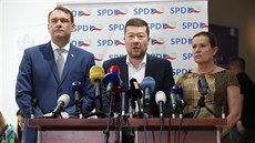 Tisková konference SPD ped jednáním Poslanecké snmovny, na snímku zleva...