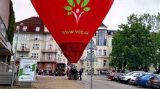 Balon přistál v centru Českých Budějovic. Balon přistál v centru Českých Budějovic.