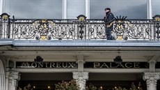 Hotel Montreux Palace u Ženevského jezera, kde se v roce 2019 sešly... Hotel Montreux Palace u Ženevského jezera, kde se v roce 2019 sešly...