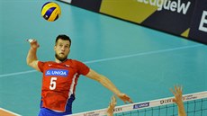Český volejbalista Adam Zajíček (s číslem 5) v duelu Evropské ligy proti Finsku. Český volejbalista Adam Zajíček (s číslem 5) v duelu Evropské ligy proti Finsku.