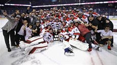 Hokejisté Charlotte s útočníkem Martinem Nečasem slaví zisk Calder Cupu v nižší... Hokejisté Charlotte s útočníkem Martinem Nečasem slaví zisk Calder Cupu v nižší...