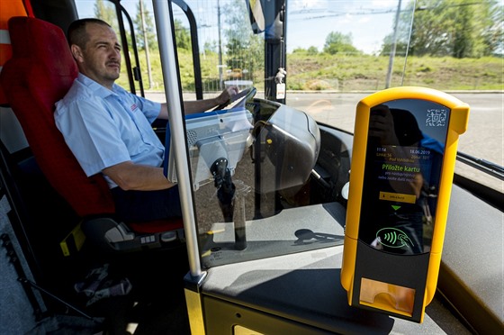 Dopravní podnik msta Ústí nad Labem pedstavil nový elektronický odbavovací...