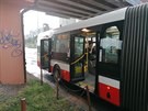 Tento mladý řidič autobusu 125 by se nad sebou měl zamyslet jak nezodpovědně vykonává svou práci. Tento mladý řidič autobusu 125 by se nad sebou měl zamyslet jak nezodpovědně vykonává svou práci.
