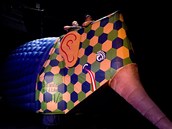 Nafukovací slon je šest metrů dlouhý a čtyři metry vysoký. Nafukovací slon je šest metrů dlouhý a čtyři metry vysoký.
