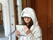 Cizinka polila lidi kyselinou Cizinka polila lidi kyselinou