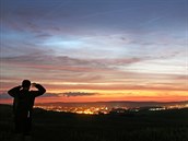 Noční svítící oblaka nad Jihlavou, jak je zachytil fotograf Petr Lemberk. Jde o... Noční svítící oblaka nad Jihlavou, jak je zachytil fotograf Petr Lemberk. Jde o...