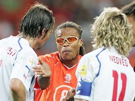 Edgar Davids m echm co vysvtlovat. Pamtn utkn esko - Nizozemsko na...