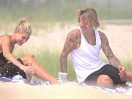 Justin Bieber a jeho manelka Hailey Baldwinová si udlali romantický piknik na...