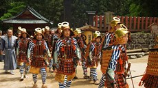 Svatyn Nikkó Tóógú hostí kadé jaro a podzim festivaly známé jako procesí...