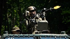 Čeští vojáci se na Libavé připravují na misi v africkém Mali. (Obličeje vojáků... Čeští vojáci se na Libavé připravují na misi v africkém Mali. (Obličeje vojáků...