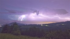 Bouřka nad Beskydy z 13. června 2019 Bouřka nad Beskydy z 13. června 2019