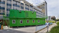Přestavba nízké budovy někdejšího Elitronu na úřad práce Přestavba nízké budovy někdejšího Elitronu na úřad práce