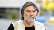 Kandidát do Senátu a známý písničkář Pepa Nos přichází do volebního štábu SPD,... Kandidát do Senátu a známý písničkář Pepa Nos přichází do volebního štábu SPD,...