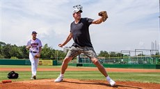 Házenkářská legenda Filip Jícha v unikátním souboji v rychlosti nadhozu s... Házenkářská legenda Filip Jícha v unikátním souboji v rychlosti nadhozu s...