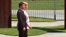 Merkelová se kvůli dehydrataci začala třást Merkelová se kvůli dehydrataci začala třást