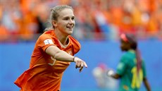 Nizozemská fotbalistka Vivianne Miedemaová slaví gól proti Kamerunu. Nizozemská fotbalistka Vivianne Miedemaová slaví gól proti Kamerunu.