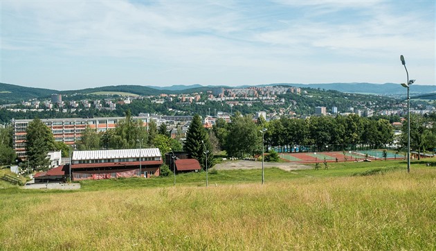 Lyaský svah se nachází na kopci nad Zlínem, v docházkové vzdálenosti od...