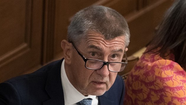 Premiér Andrej Babiš při projevu v Poslanecké sněmovně před hlasováním o důvěře... Premiér Andrej Babiš při projevu v Poslanecké sněmovně před hlasováním o důvěře...