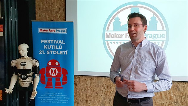 Jiří Zemánek, ředitel festivalu, během tiskové konference Jiří Zemánek, ředitel festivalu, během tiskové konference