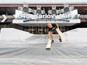 Přípravy na 54. mezinárodní filmový festival v karlovarském hotelu Thermal.... Přípravy na 54. mezinárodní filmový festival v karlovarském hotelu Thermal....