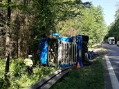 Kamion havaroval na silnici I/35 z Hradce Králové na Holice (24. 6. 2019). Kamion havaroval na silnici I/35 z Hradce Králové na Holice (24. 6. 2019).