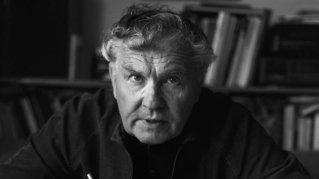 Všestranný umělec Ladislav Novák působil od šedesátých let jako malíř, od sedmdesátých let nesměl publikovat. Původní profesí měl být jirchářem v rodinné firmě v Třebíči.